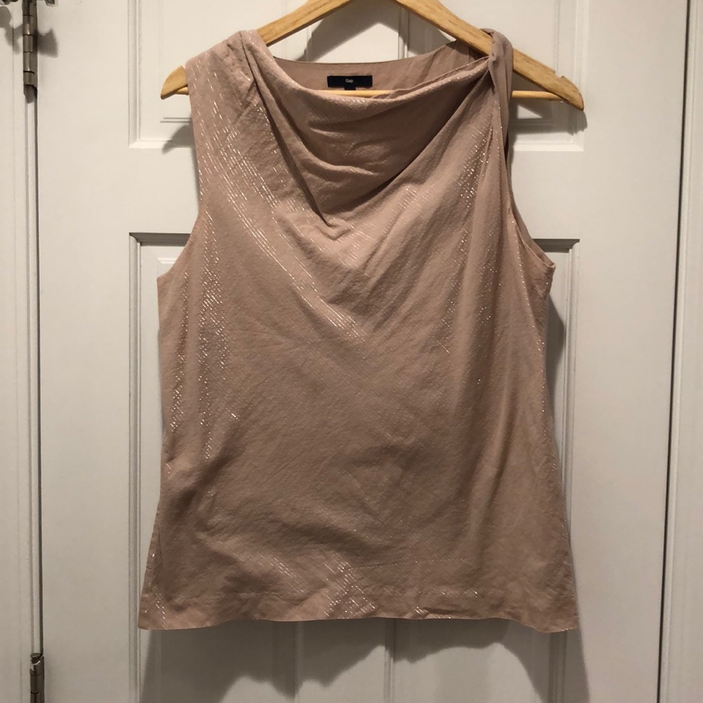 Boatneck tank